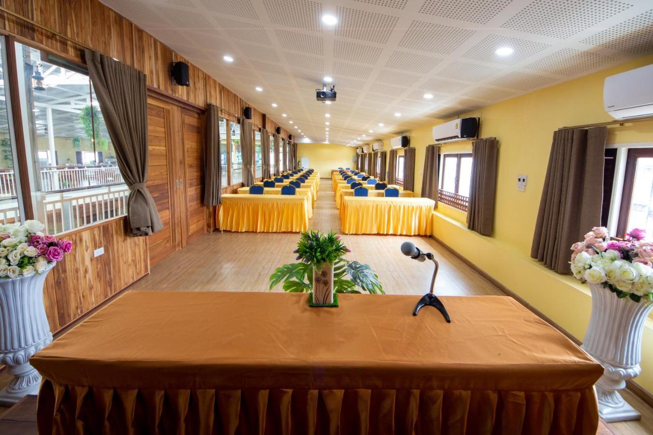 Nonnee Lampang Hotel Exterior foto
