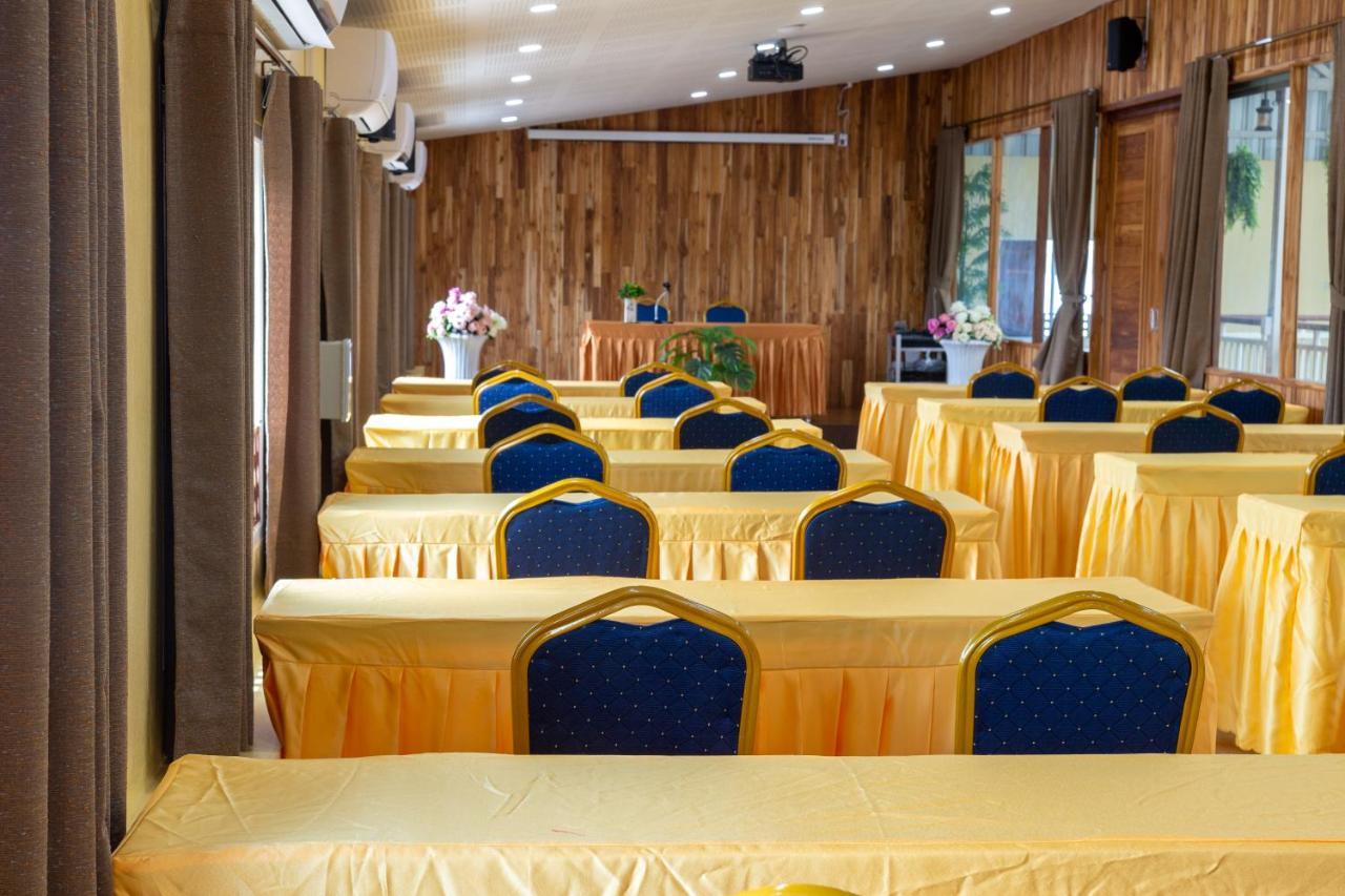 Nonnee Lampang Hotel Exterior foto