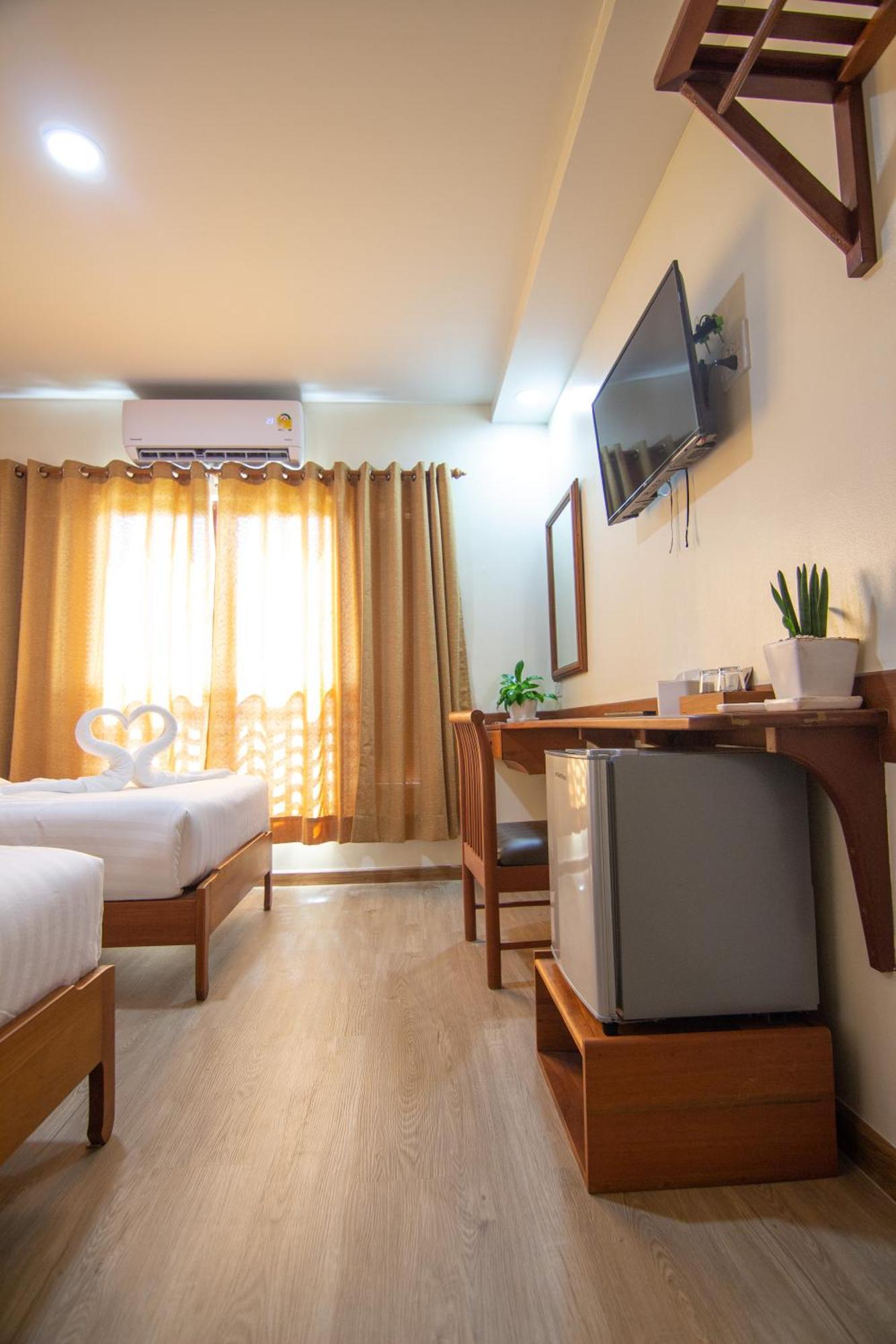 Nonnee Lampang Hotel Exterior foto